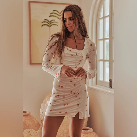 Free People - Celia Mini Dress in Ivory Combo XS Rose Floral Long Sleeve Dress - Picture 3 of 9